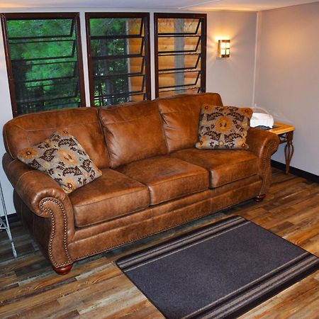 Footprints Resort Банкрофт Екстериор снимка